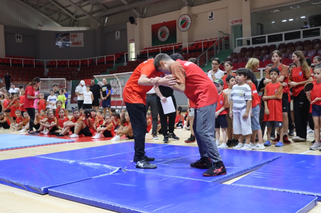 Yalova Belediyesi’nden Çocuk ve Gençlere Yaz Spor Okulu Fırsatı