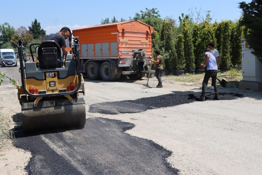 Yalova’da Asfalt Yama Seferberliği: Güvenli ve Konforlu Ulaşım İçin Çalışmalar Sürüyor
