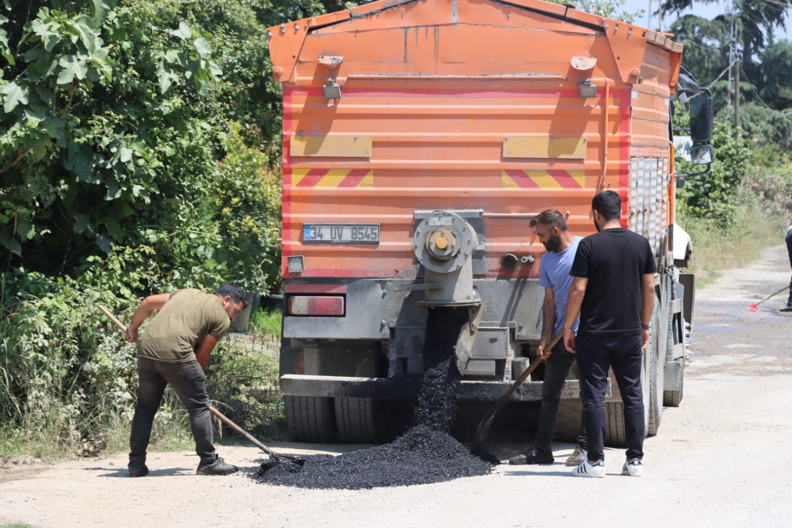 Yalova’da Asfalt Yama Seferberliği: Güvenli ve Konforlu Ulaşım İçin Çalışmalar Sürüyor 4 Yalova’da Asfalt Yama Seferberliği: Güvenli ve Konforlu Ulaşım İçin Çalışmalar Sürüyor