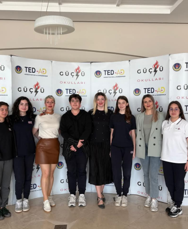 TEDAD Güçlü Koleji Öğrencilerinden Uluslararası Bilim Yarışmasında Çifte Madalya Başarısı