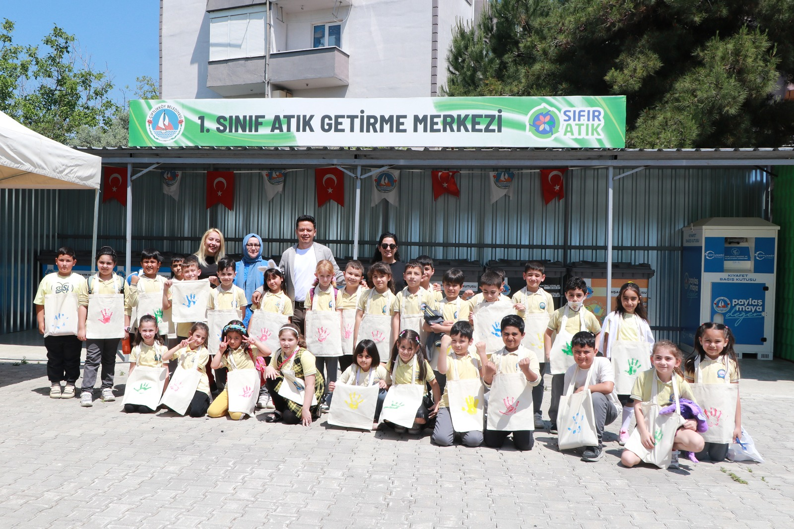 Minik Öğrenciler Sıfır Atık Merkezinde Çevre Bilinci Kazandı 4 Minik Öğrenciler Sıfır Atık Merkezinde Çevre Bilinci Kazandı