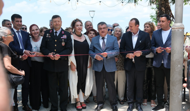 ÇİFTLİKKÖY’DE KURSİYERLERİN ESERLERİ YIL SONU SERGİSİNDE BULUŞTU