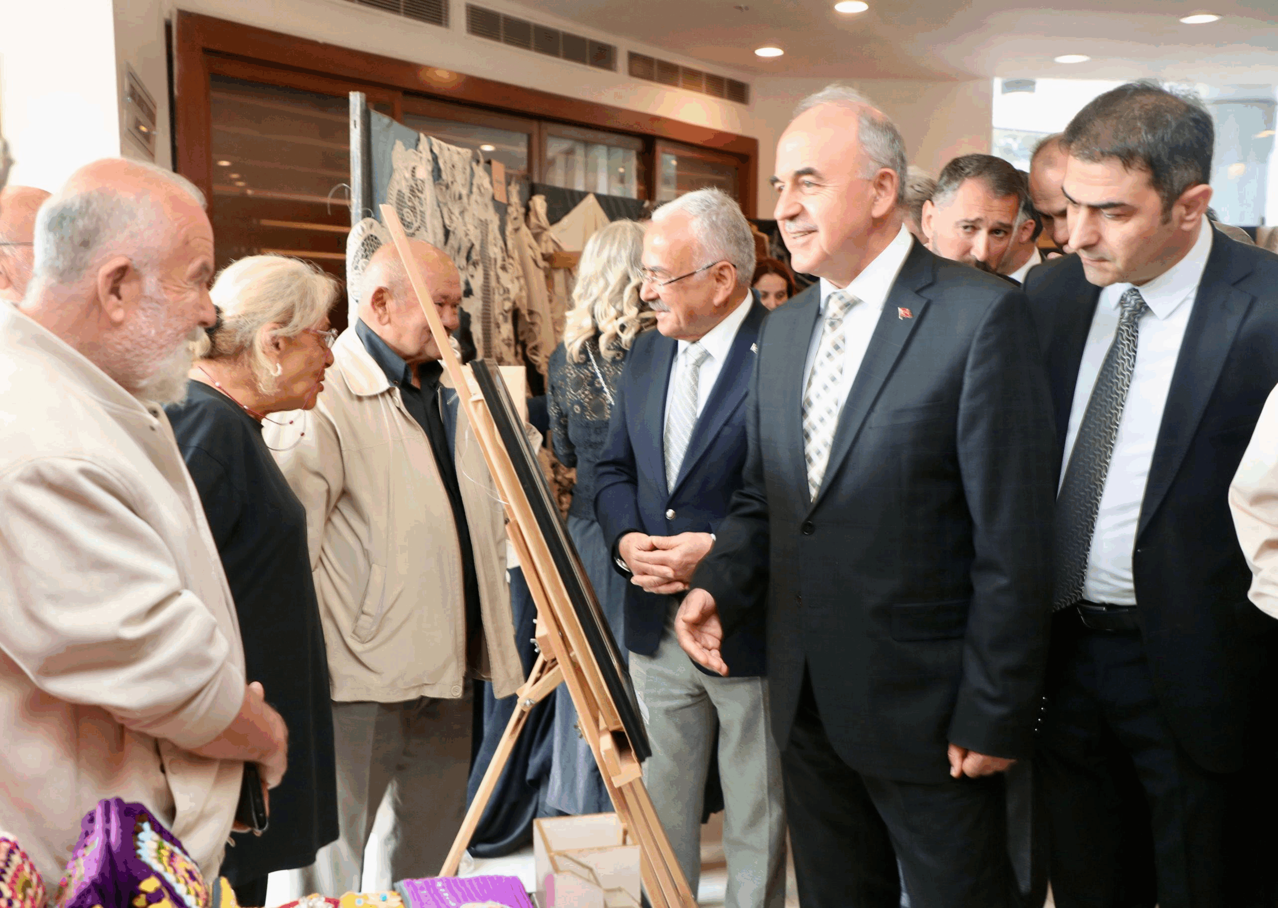 VALİ EROL, ALTINORDU HALK EĞİTİMİ MERKEZİ VE ORMEK YIL SONU SERGİSİ AÇILIŞINA KATILDI 4 VALİ EROL, ALTINORDU HALK EĞİTİMİ MERKEZİ VE ORMEK YIL SONU SERGİSİ AÇILIŞINA KATILDI