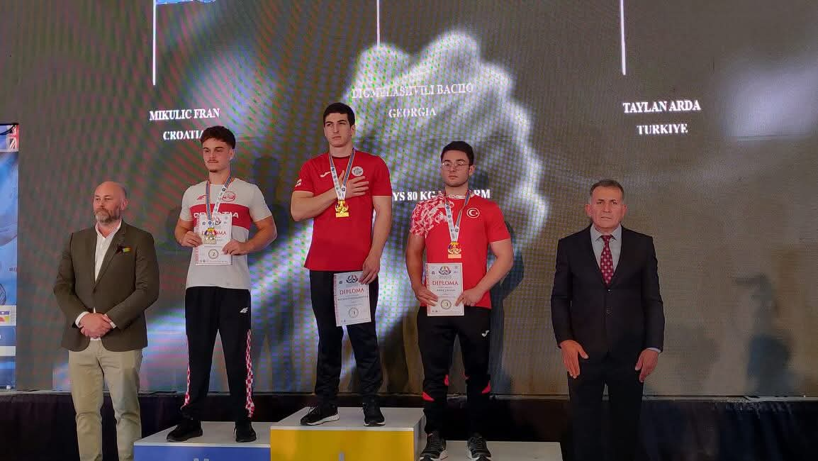 Millî Sporcularımızdan Avrupa Bilek Güreşi Şampiyonası’nda Madalya Yağmuru! 4 Millî Sporcularımızdan Avrupa Bilek Güreşi Şampiyonası’nda Madalya Yağmuru!