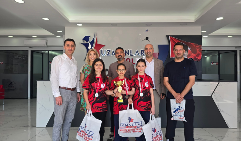 UZMANLAR KOLEJİ ORTAOKULU’NDAN TÜRKİYE İKİNCİLİĞİ GURURU 1 UZMANLAR KOLEJİ ORTAOKULU’NDAN TÜRKİYE İKİNCİLİĞİ GURURU