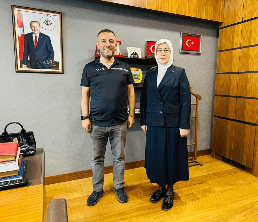 AK Parti Yalova Milletvekili Meliha Akyol, TBMM’de Yalova Elazığlılar Derneği Başkanı Mehmet Aksu’yu Ağırladı