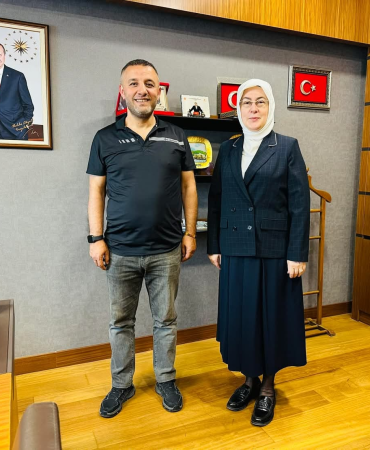 AK Parti Yalova Milletvekili Meliha Akyol, TBMM’de Yalova Elazığlılar Derneği Başkanı Mehmet Aksu’yu Ağırladı