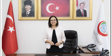 VALİ DR. HÜLYA KAYA’DAN KURBAN BAYRAMI MESAJI: “BAYRAMLAR, GÖNÜLLER ARASINDA KÖPRÜLERİN KURULDUĞU MÜSTESNA ZAMANLARDIR”