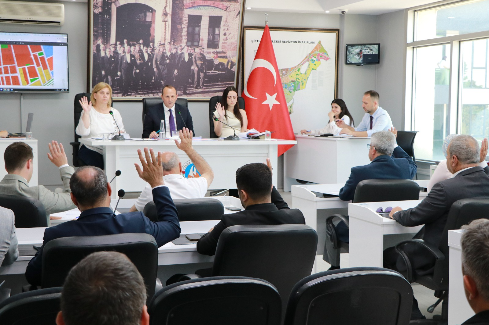 Çiftlikköy’de Meclisten El Emeği Pazarı Kararı 5 Çiftlikköy’de Meclisten El Emeği Pazarı Kararı
