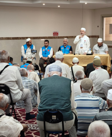 Yalova İl Müftüsü İlyas Yılmaztürk’ten Hacı Adaylarına Arafat Öncesi Manevi Rehberlik Ziyareti