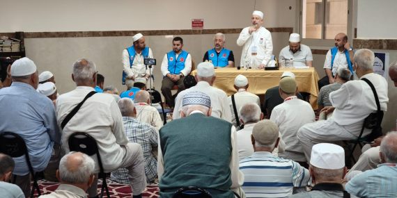 Yalova İl Müftüsü İlyas Yılmaztürk’ten Hacı Adaylarına Arafat Öncesi Manevi Rehberlik Ziyareti