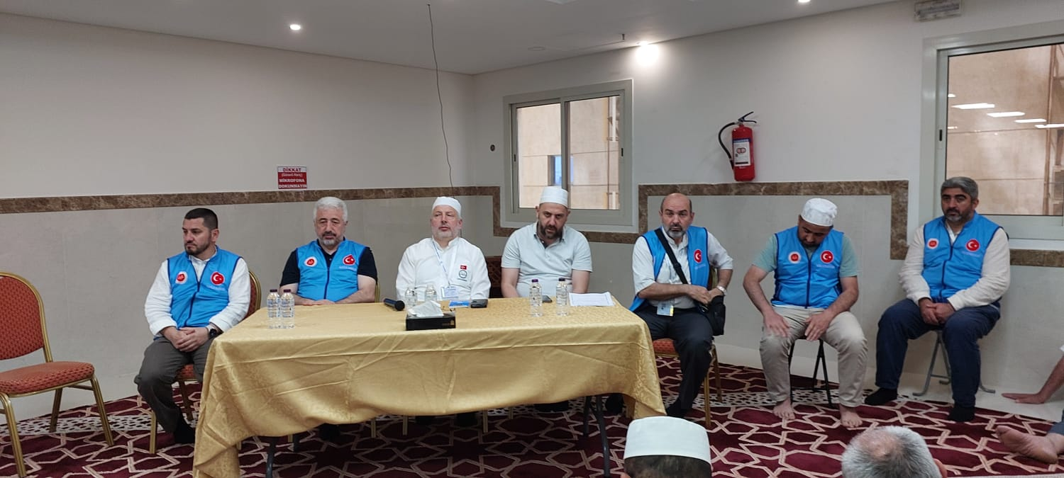 Yalova İl Müftüsü İlyas Yılmaztürk’ten Hacı Adaylarına Arafat Öncesi Manevi Rehberlik Ziyareti