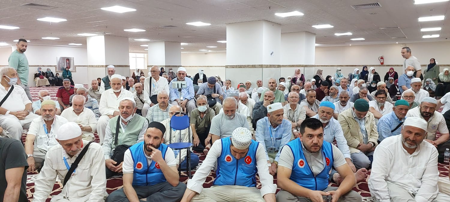 Yalova İl Müftüsü İlyas Yılmaztürk’ten Hacı Adaylarına Arafat Öncesi Manevi Rehberlik Ziyareti