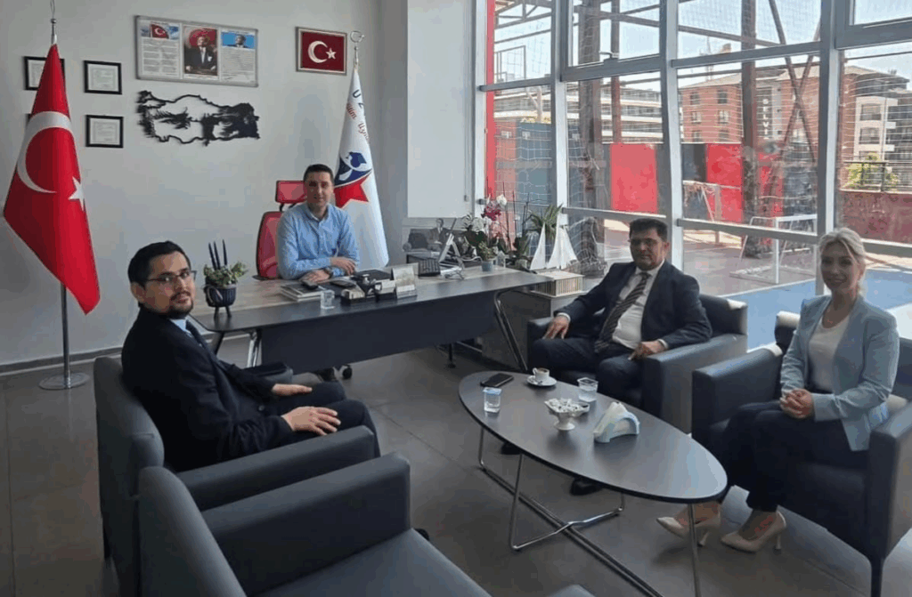Yalova’da Emniyet ve Sağlık Protokolünden Eğitime Destek Ziyareti