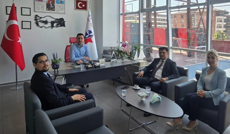 Yalova’da Emniyet ve Sağlık Protokolünden Eğitime Destek Ziyareti