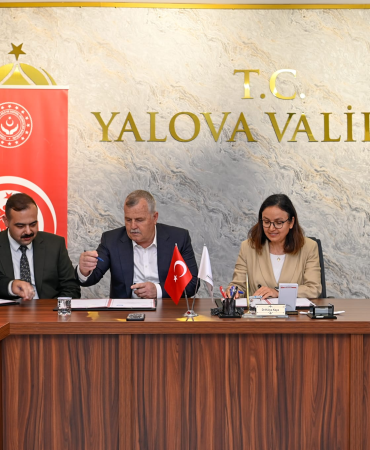 ARMUTLU HUZUREVİ YAŞLI BAKIM VE REHABİLİTASYON MERKEZİ HİZMETE AÇILDI