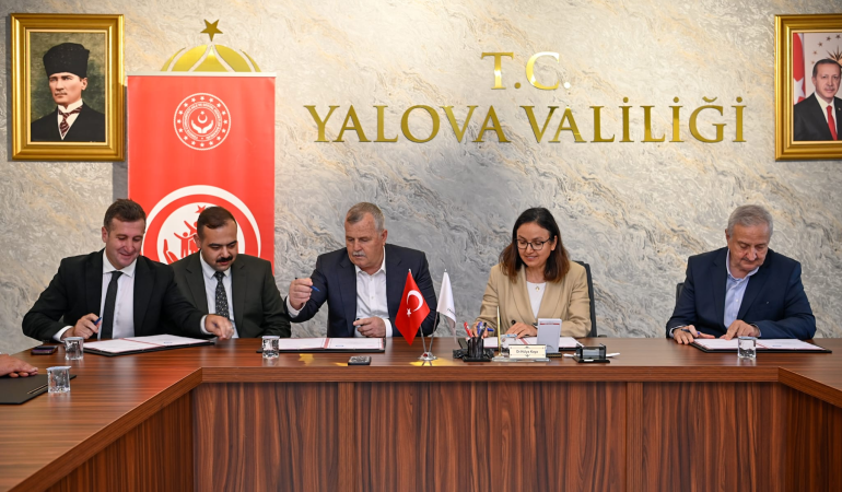 ARMUTLU HUZUREVİ YAŞLI BAKIM VE REHABİLİTASYON MERKEZİ HİZMETE AÇILDI