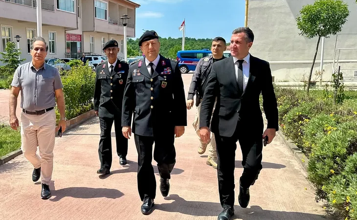 Jandarma Teşkilatı’nın 186. Yılında Yalova Huzurevi Sakinleri Unutulmadı
