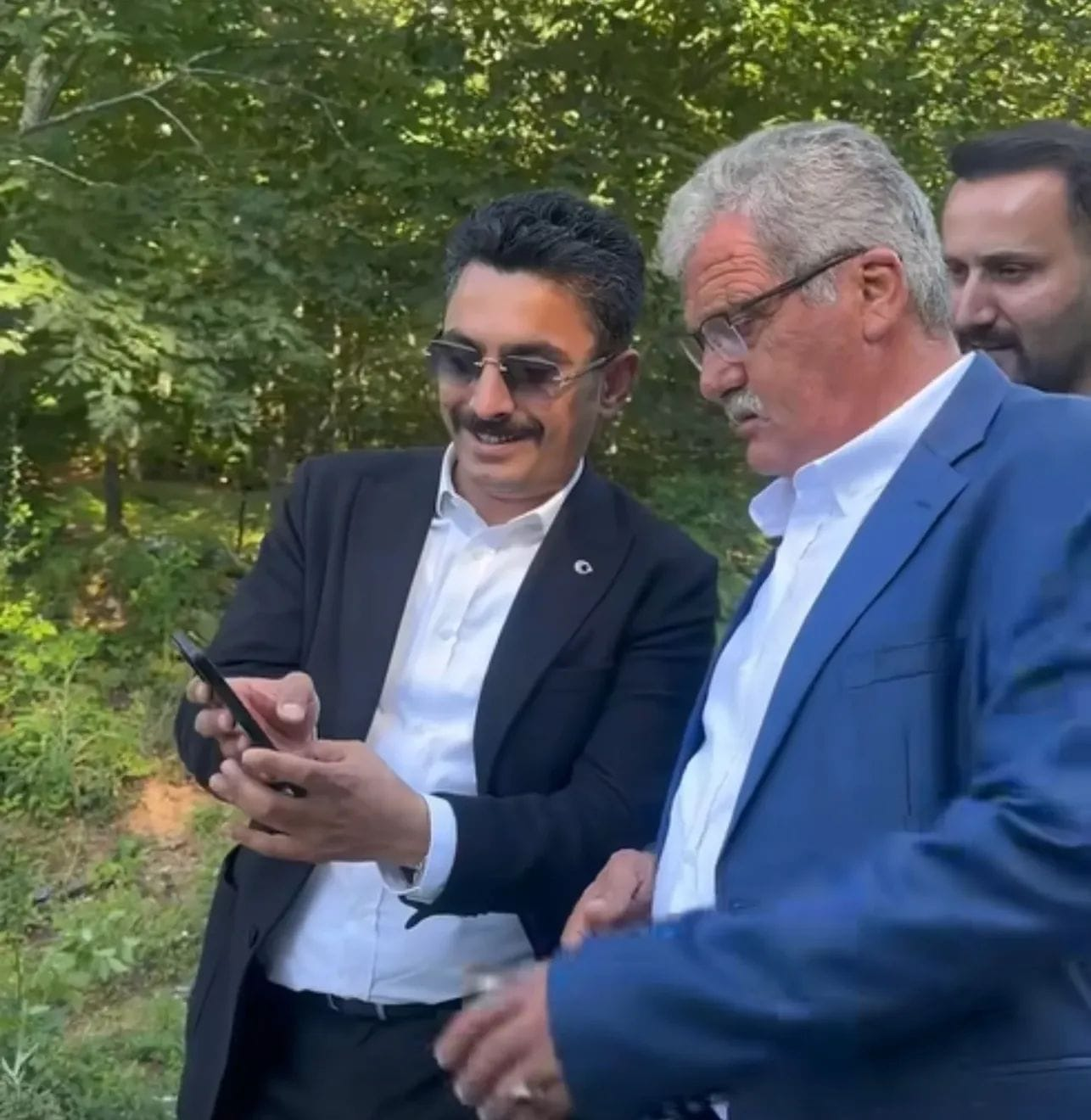 Delmece Yaylası'nda Yıllardır Süren İletişim Sorunu Çözüldü 4 Delmece Yaylası'nda Yıllardır Süren İletişim Sorunu Çözüldü