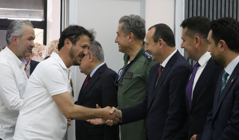 Çiftlikköy’de Kurban Bayramı Resmi Bayramlaşma Töreni Gerçekleştirildi 6 Çiftlikköy’de Kurban Bayramı Resmi Bayramlaşma Töreni Gerçekleştirildi