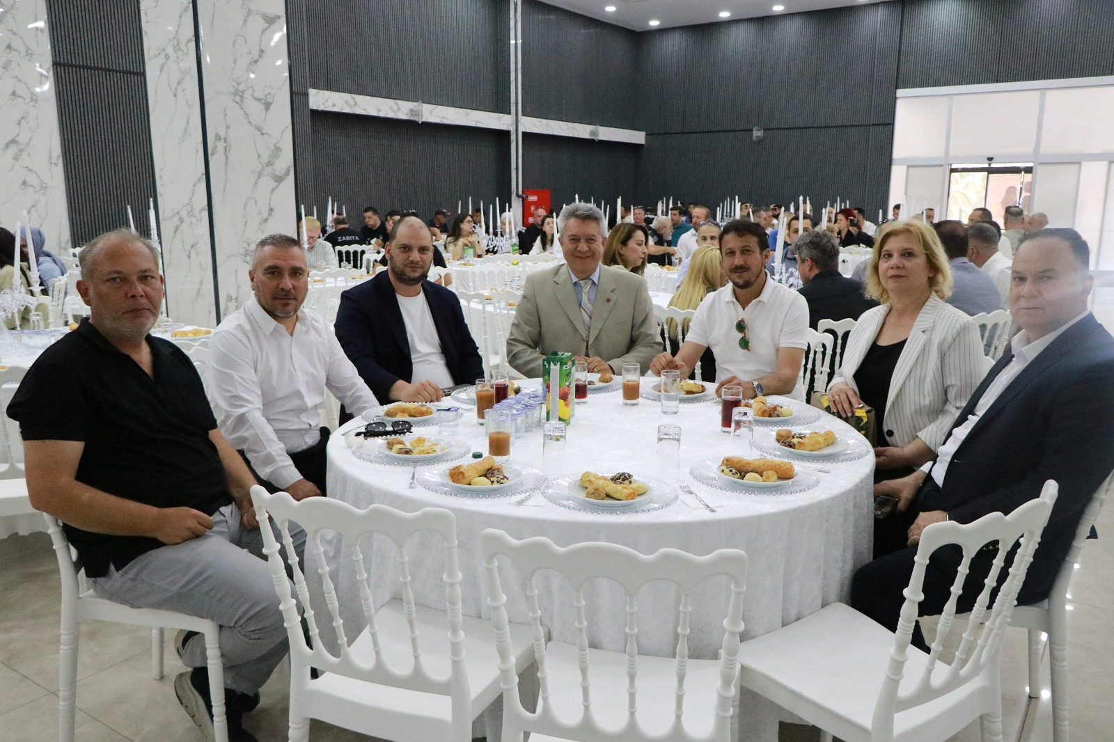 Çiftlikköy’de Kurban Bayramı Resmi Bayramlaşma Töreni Gerçekleştirildi 5 Çiftlikköy’de Kurban Bayramı Resmi Bayramlaşma Töreni Gerçekleştirildi