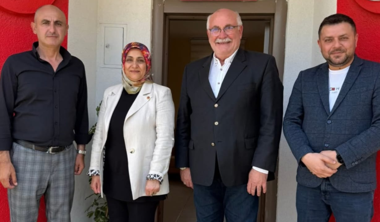 YALOVA DOSTLUĞU PLATFORMU’NDAN MUHTARLARA İADE-İ ZİYARET 6 YALOVA DOSTLUĞU PLATFORMU’NDAN MUHTARLARA İADE-İ ZİYARET