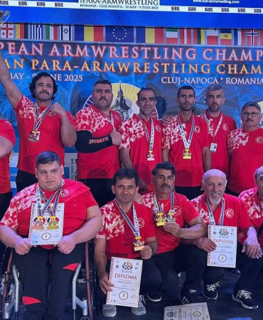 AVRUPA BİLEK GÜREŞİ ŞAMPİYONASI’NDA MASTER ERKEKLER TAKIMIMIZDAN BÜYÜK BAŞARI