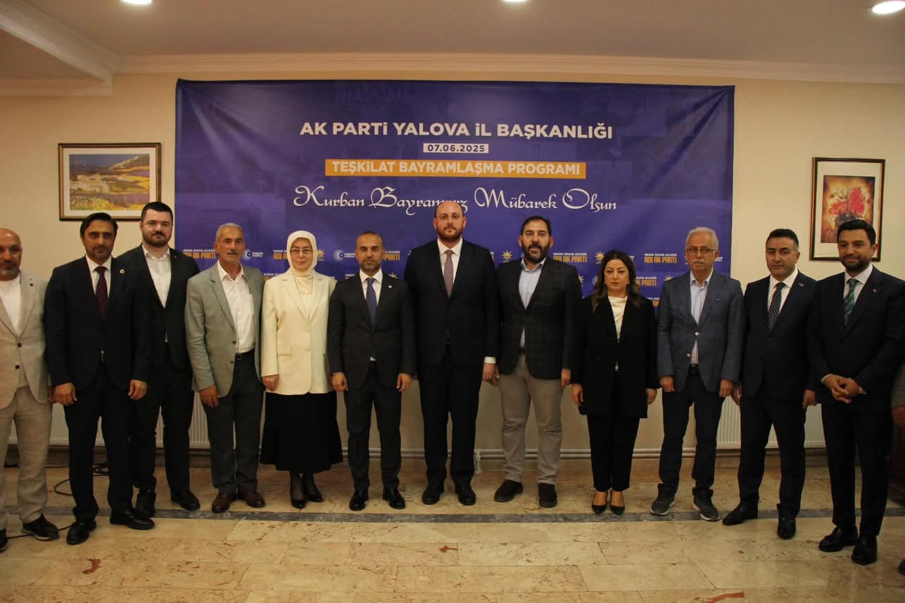 Yalova'da Bayram Sevinci: Milletvekilleri Akyol ve Büyükgümüş’ten Yoğun Bayram Mesaisi 4 Yalova'da Bayram Sevinci: Milletvekilleri Akyol ve Büyükgümüş’ten Yoğun Bayram Mesaisi