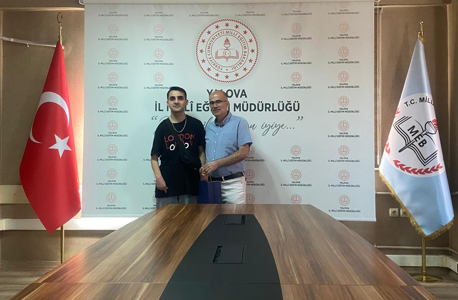 DİLİMİZİN ZENGİNLİKLERİ YARIŞMASINDA YALOVALI ÖĞRENCİLERDEN GURURLANDIRAN BAŞARI