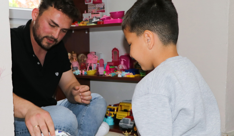 Çiftlikköy Belediyesi’nden Çocuklara Oyun Terapisi Desteği