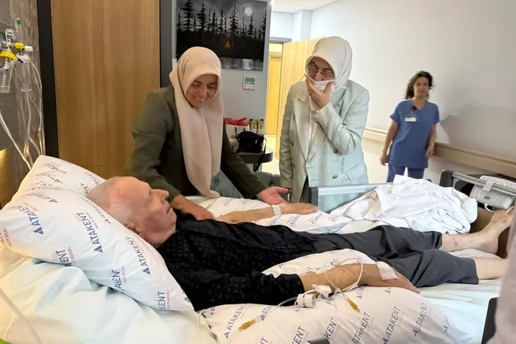 AK Parti Yalova Milletvekili Meliha Akyol’dan Eski Tavşanlı Belediye Başkanı Kadri Çiçek’e Geçmiş Olsun Ziyareti