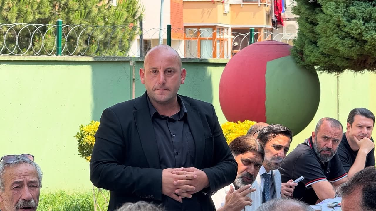 Yalovaspor’da Birlik ve Beraberlik Kahvaltısı: Eski Başkanlar ve Yöneticiler Bir Araya Geldi