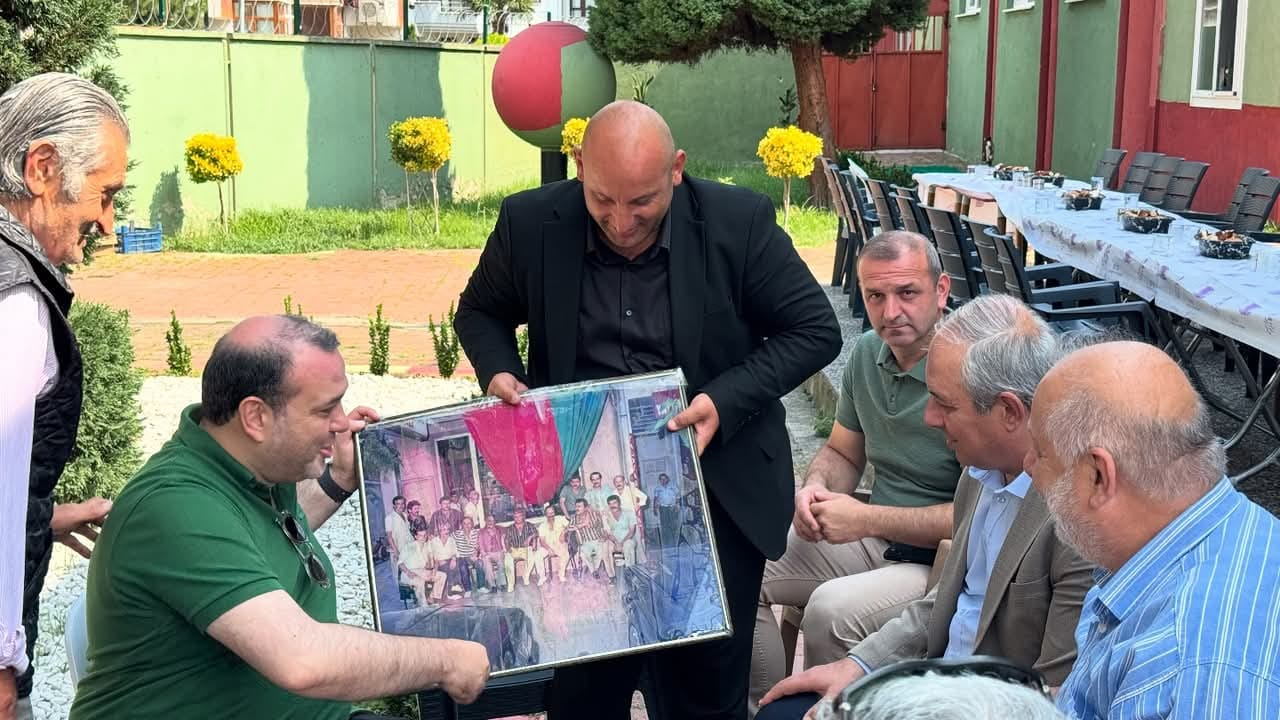 Yalovaspor’da Birlik ve Beraberlik Kahvaltısı: Eski Başkanlar ve Yöneticiler Bir Araya Geldi