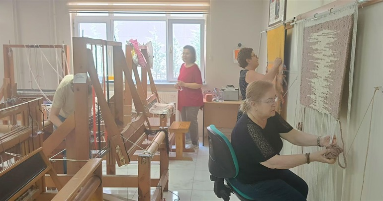 YALOVA’DA KADIN KURSİYERLERE KOOPERATİFÇİLİK EĞİTİMİ VERİLDİ