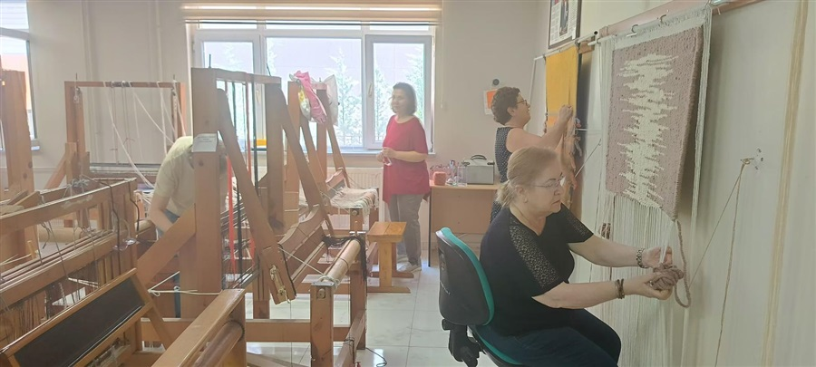 YALOVA’DA KADIN KURSİYERLERE KOOPERATİFÇİLİK EĞİTİMİ VERİLDİ