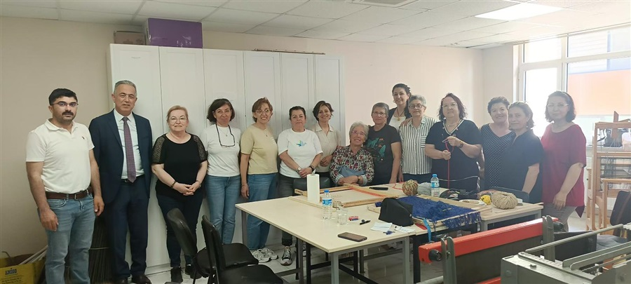 YALOVA’DA KADIN KURSİYERLERE KOOPERATİFÇİLİK EĞİTİMİ VERİLDİ