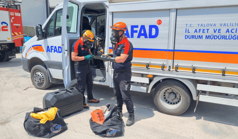 Yalova’da Sanayi Bölgesinde Metal Yangını Paniği: Ekipler Anında Müdahale Etti