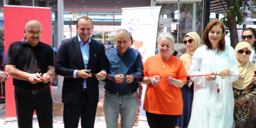 BAŞKAN YELE, ÇİNİ SERGİSİNİN AÇILIŞINI YAPTI