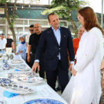 BAŞKAN YELE, ÇİNİ SERGİSİNİN AÇILIŞINI YAPTI 6 BAŞKAN YELE, ÇİNİ SERGİSİNİN AÇILIŞINI YAPTI