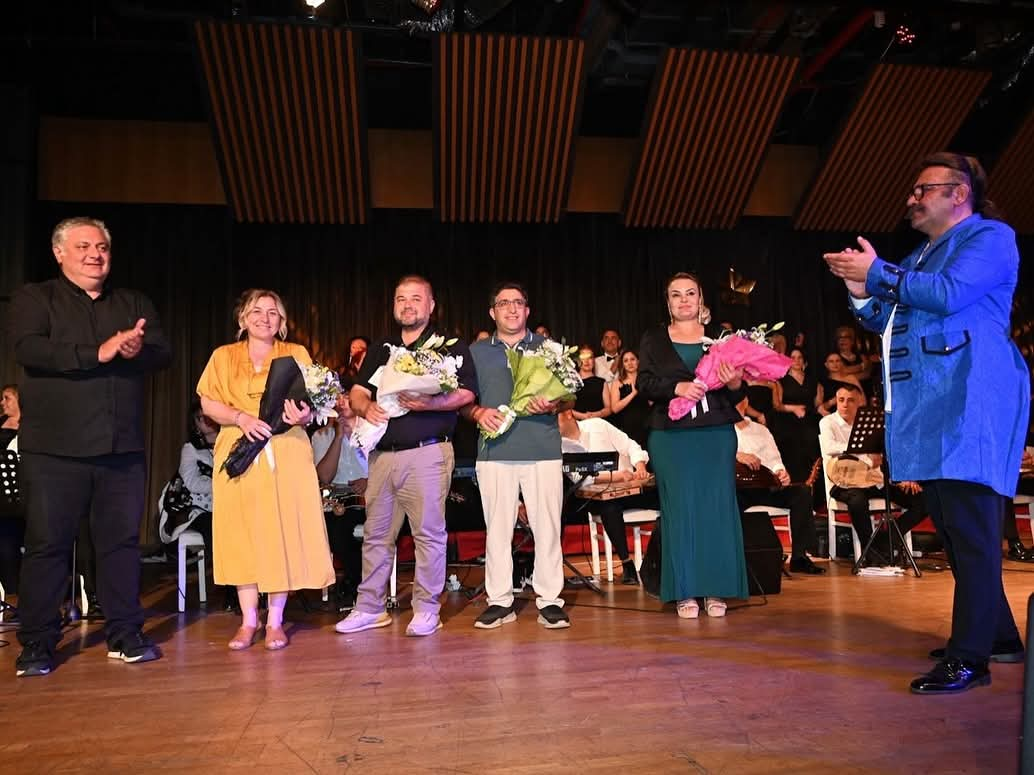 Yalova’da “Her Telden Nağmeler” Konseri: Sanatseverlerden Tam Not