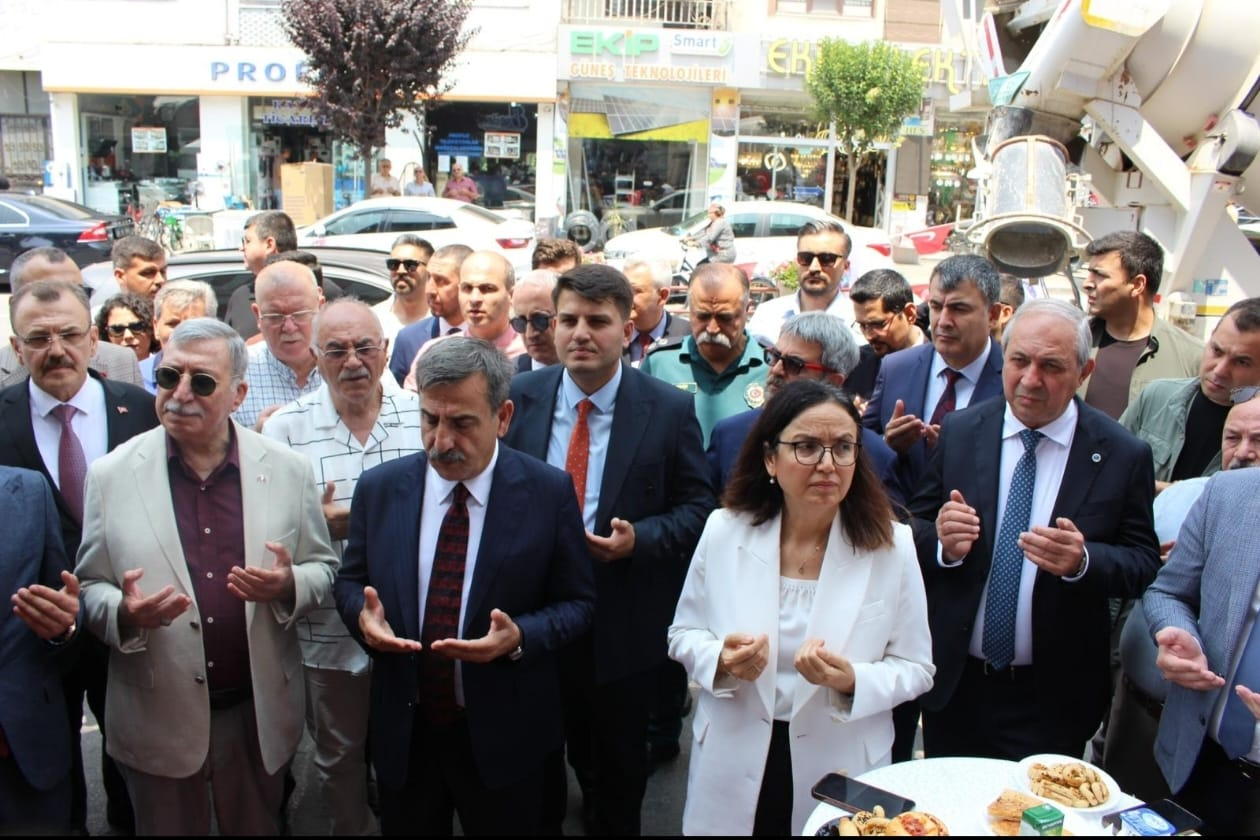 TÜRK SAĞLIK-SEN YALOVA ŞUBESİ YENİ HİZMET BİNASI GÖRKEMLİ BİR TÖRENLE AÇILDI
