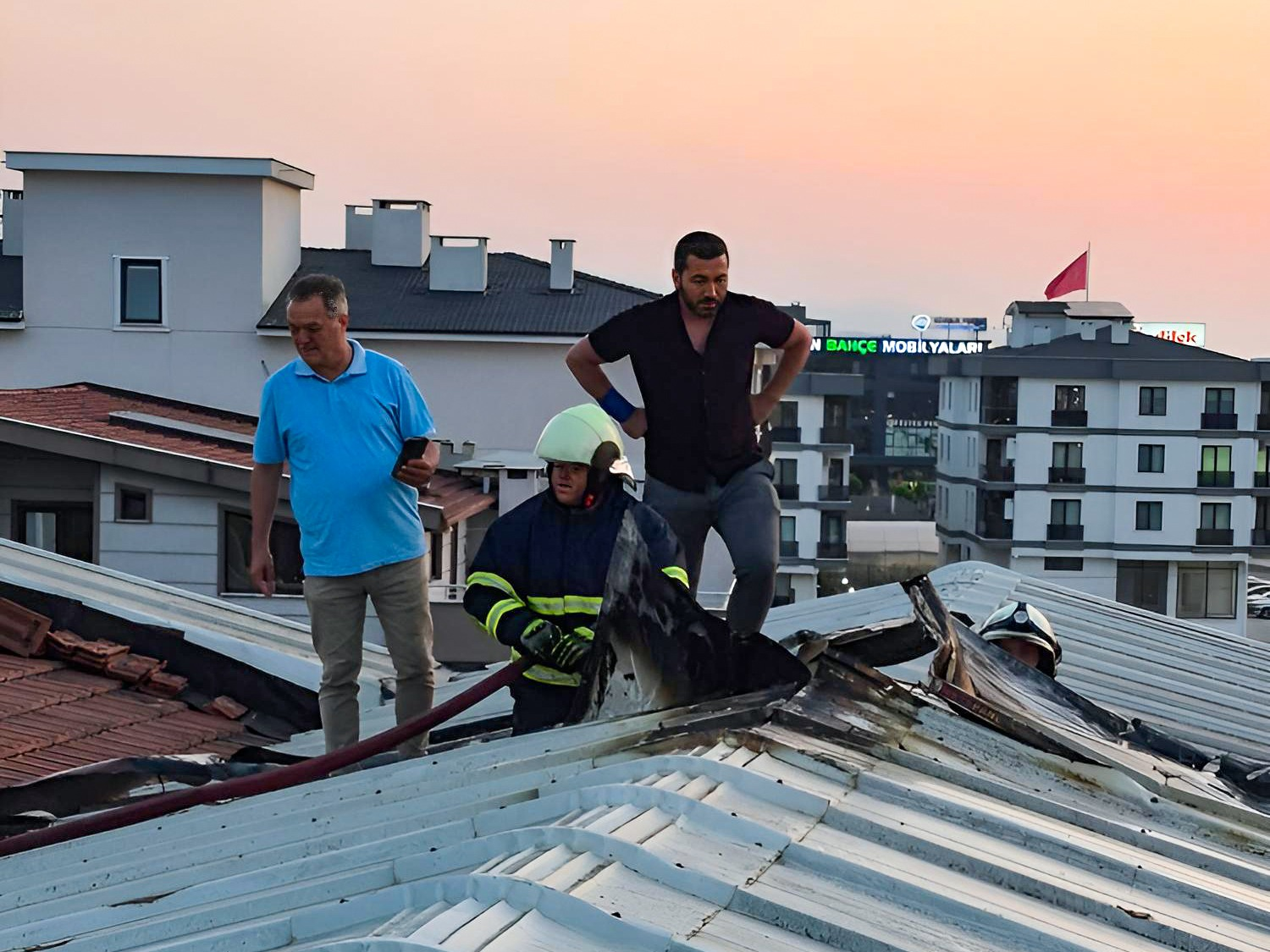 Çiftlikköy İtfaiyesi'nden Bir Haftada 6 Yangına Müdahale