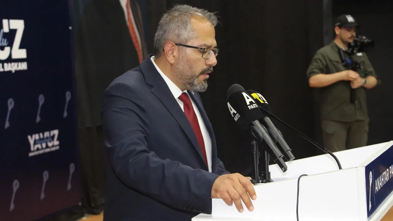 YAVUZ AĞIRALİOĞLU YALOVA'DA HALKLA BULUŞTU: "ANAHTAR PARTİ, UMUDUN VE ADALETİN YENİ ADRESİDİR"