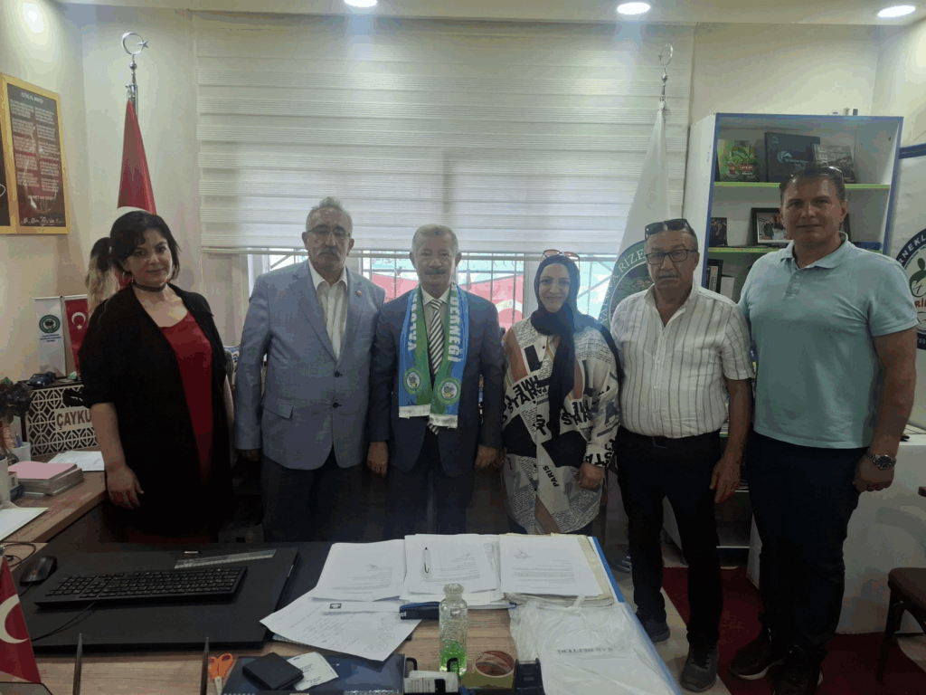 Yalova Rizeliler Derneği’nden Vali Yardımcısı Aziz Mercan’a Teşekkür ve Veda Töreni