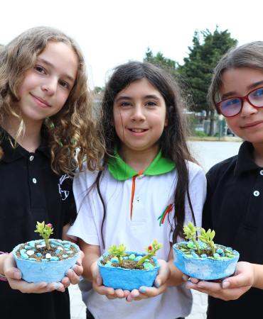 ÇİFTLİKKÖYLÜ ÖĞRENCİLERDEN SIFIR ATIKLA SANATA ANLAMLI DOKUNUŞ
