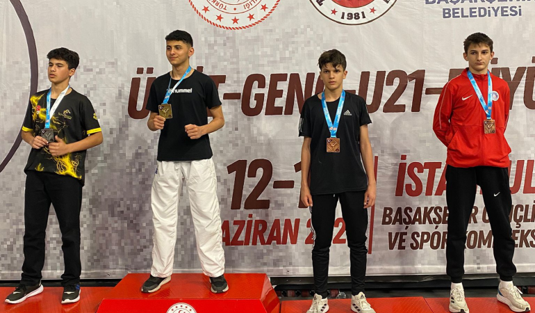 Çiftlikköy Karatecilerinden Premier Lig’de Üç Madalya