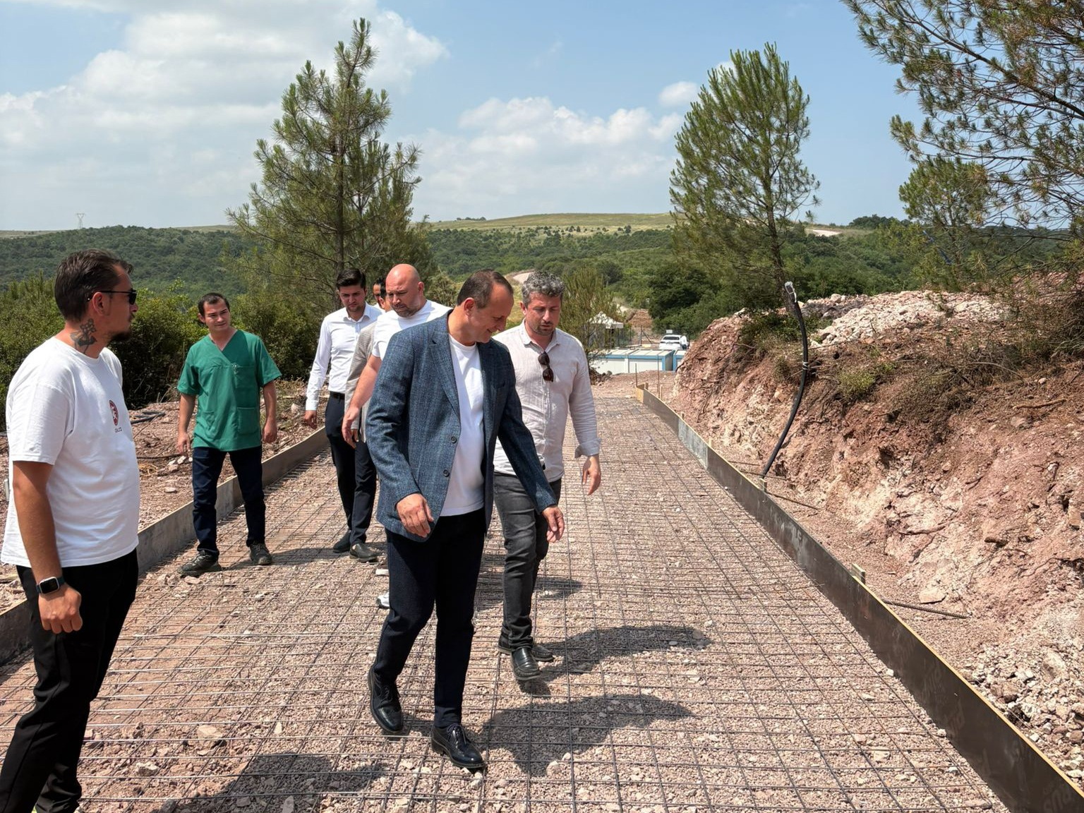 Çiftlikköy’e Örnek Sokak Hayvanları Yaşam Alanı Geliyor Başkan Yele: “Can Dostlarımız İçin En İyisini Hazırlıyoruz”
