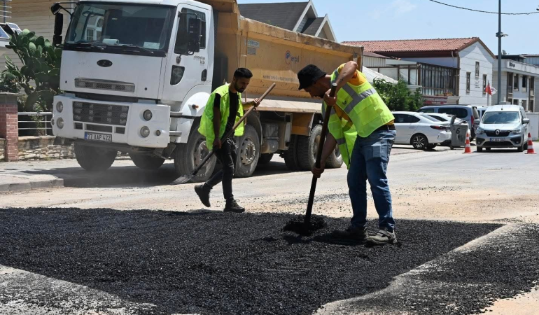 Yalova’da Asfalt Yama Çalışmaları Sürüyor
