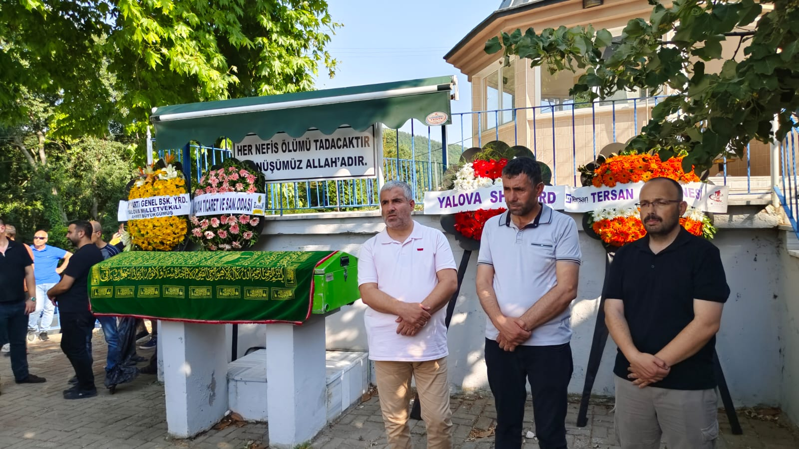 Tavşanlı'nın Eski Belediye Başkanı Kadri Çiçek Son Yolculuğuna Uğurlandı 5 Tavşanlı'nın Eski Belediye Başkanı Kadri Çiçek Son Yolculuğuna Uğurlandı