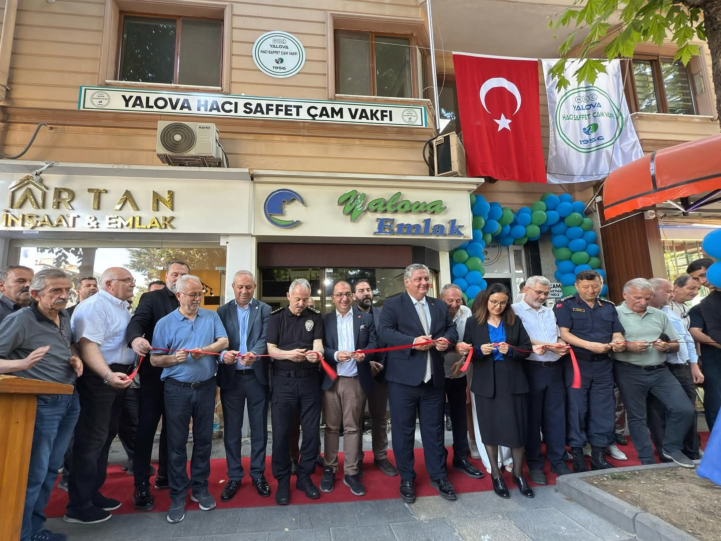 Yalova’da Eğitime Büyük Katkı: Hacı Saffet Çam Vakfı Yenilenen Hizmet Binasını Açtı